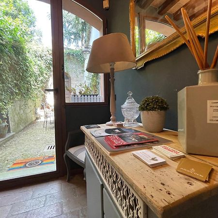 Le Camere Di Bsuites Affittacamere 파르마 외부 사진