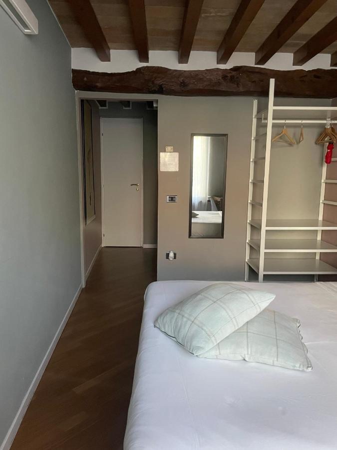 Le Camere Di Bsuites Affittacamere 파르마 외부 사진