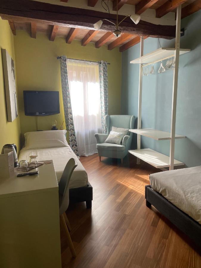 Le Camere Di Bsuites Affittacamere 파르마 외부 사진