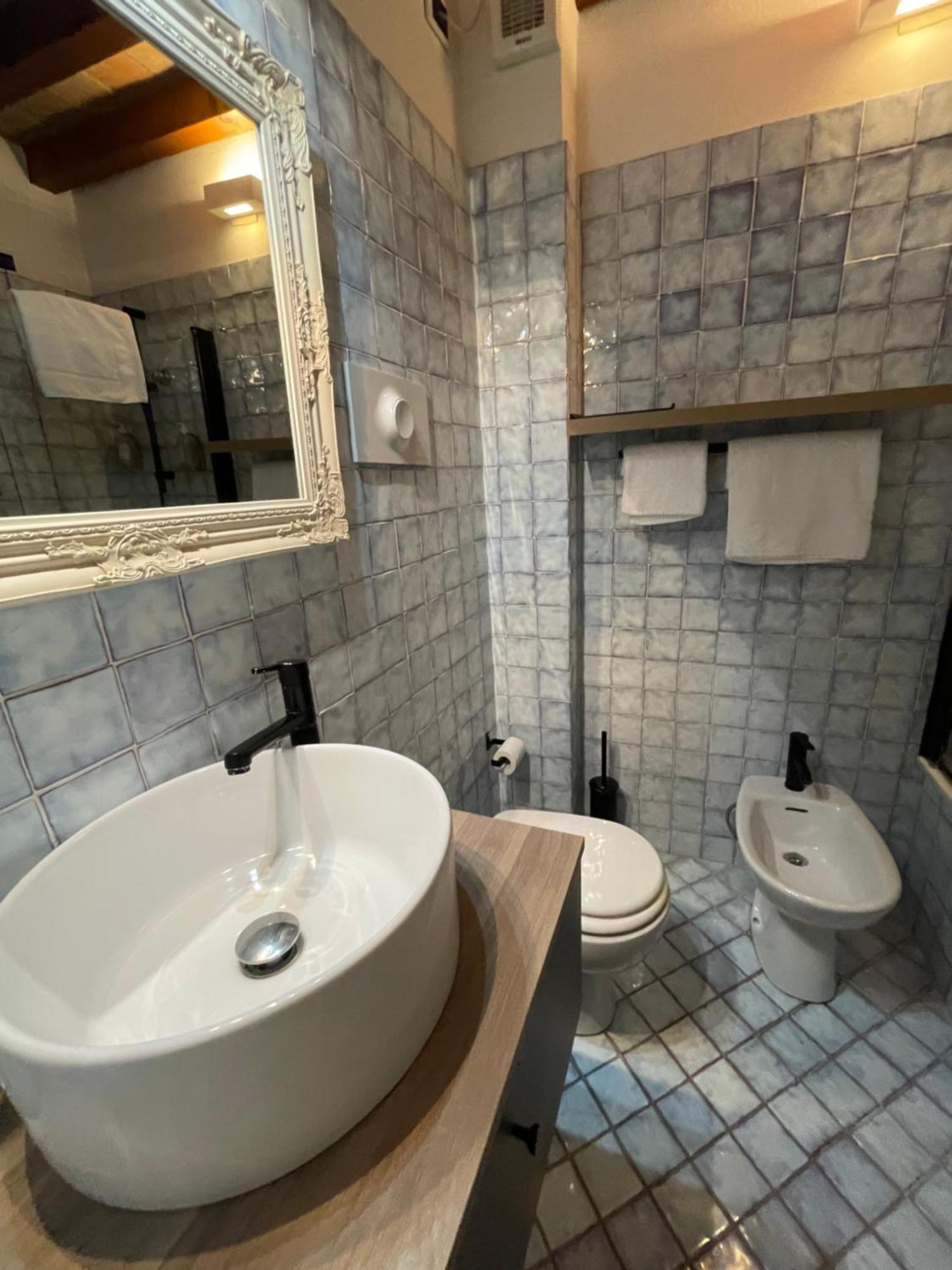 Le Camere Di Bsuites Affittacamere 파르마 객실 사진