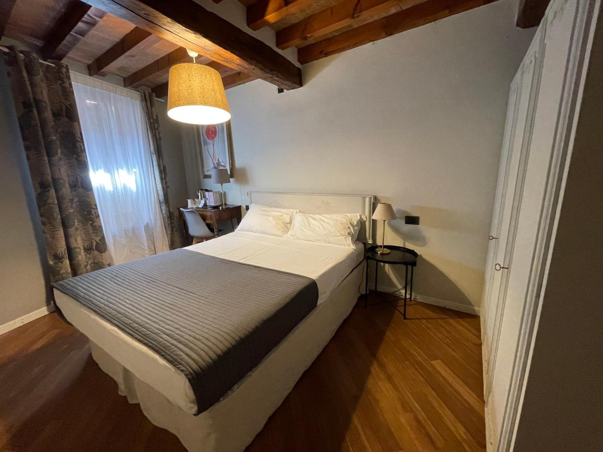 Le Camere Di Bsuites Affittacamere 파르마 외부 사진