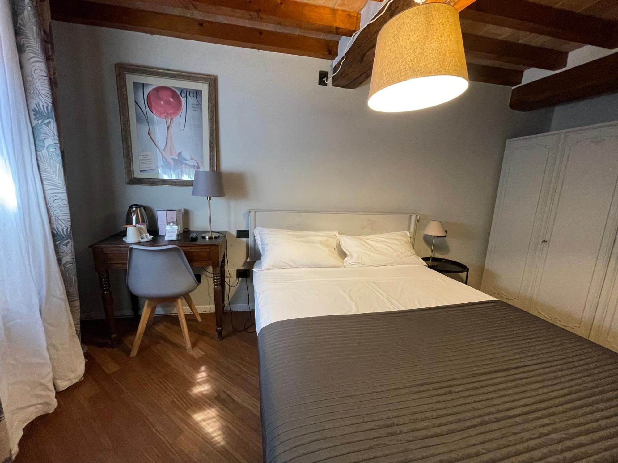 Le Camere Di Bsuites Affittacamere 파르마 외부 사진