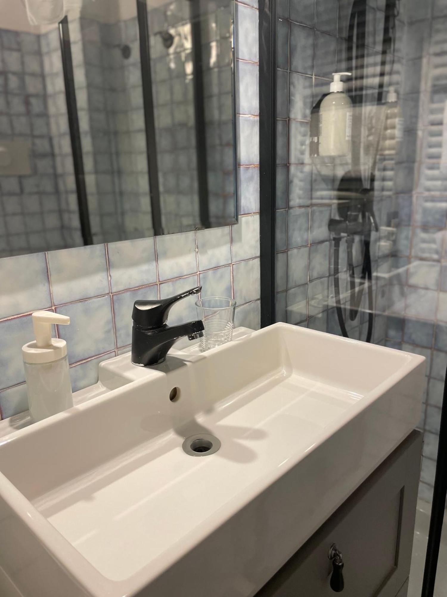 Le Camere Di Bsuites Affittacamere 파르마 외부 사진